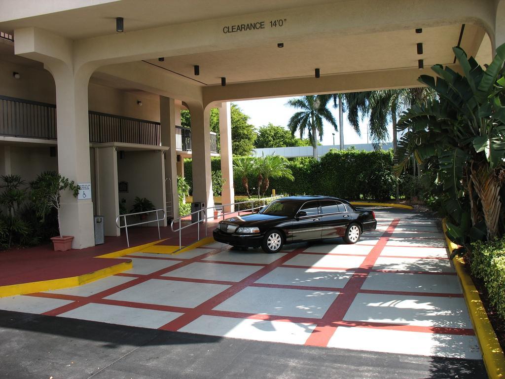 Quality Inn Palm Beach International Airport West Palm Beach Buitenkant foto